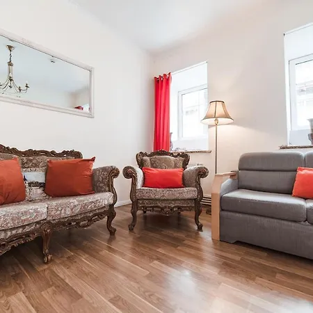 Private Classical In Trendy Uptown Area