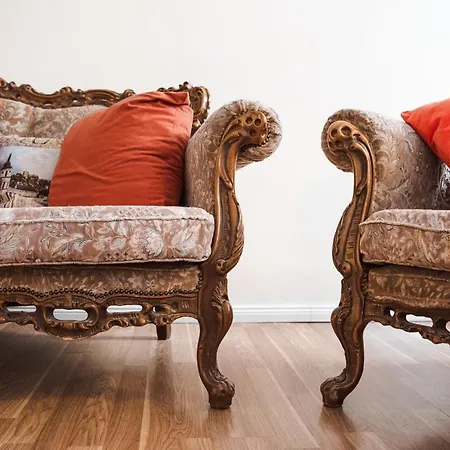 Private Classical In Trendy Uptown Area * Вільнюс